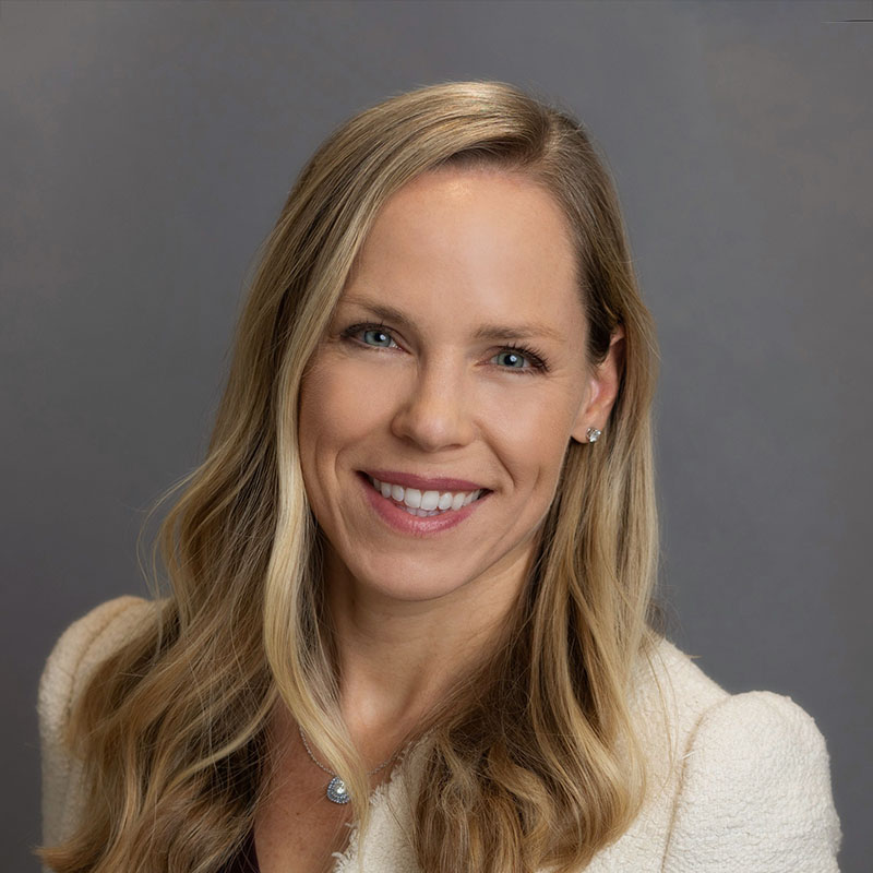 Janelle Woodward headshot