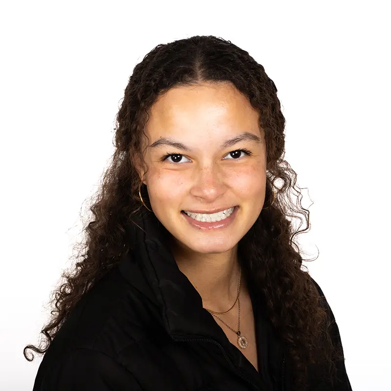 Lily Williams headshot