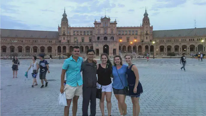 A group of Taylor students gathered in Plaza de España
