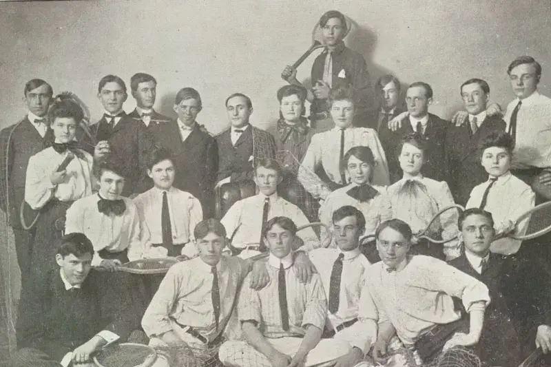 Tennis team in 1905