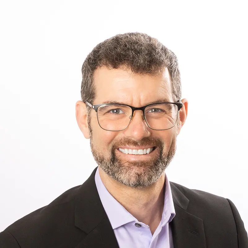 Travis Weik headshot