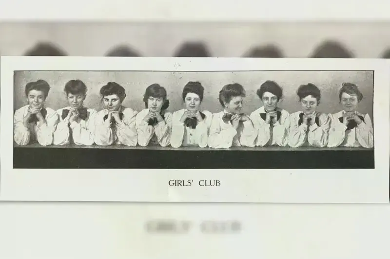 Group photo of female students from 1905